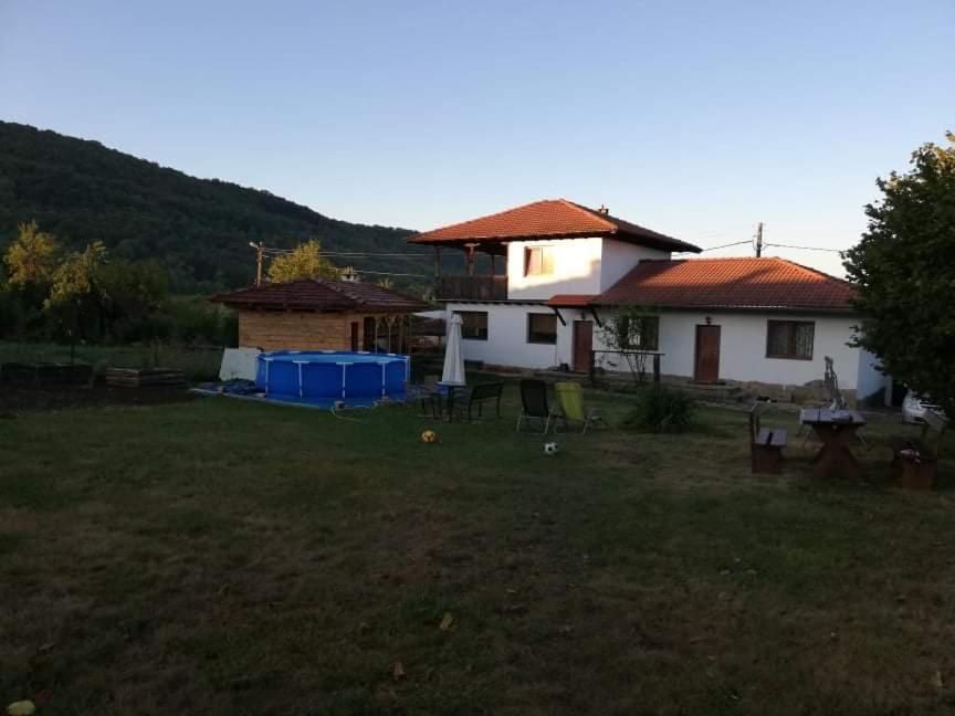 Guest House Yana Turkasheni Luaran gambar