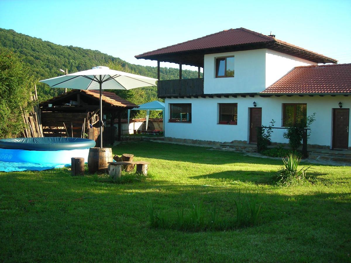 Guest House Yana Turkasheni Luaran gambar